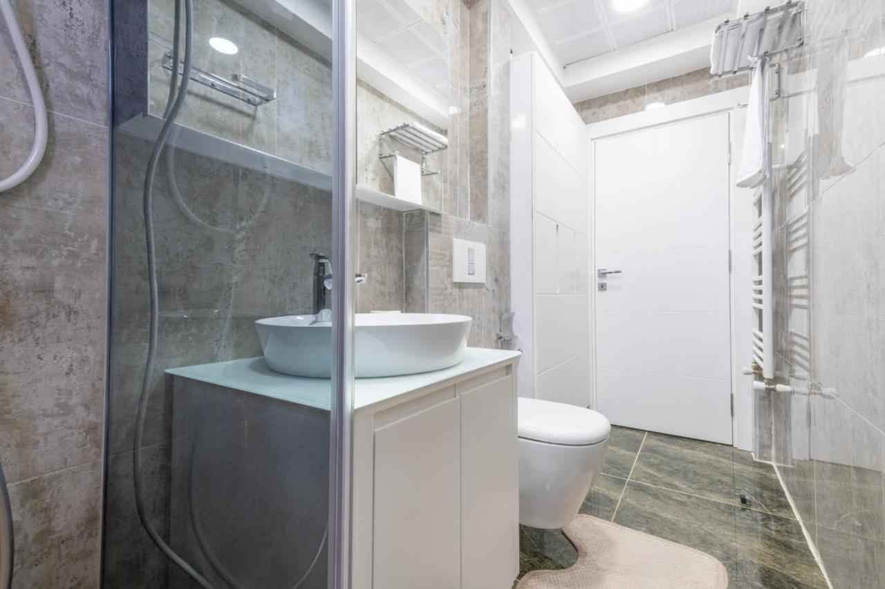 Lara 1+1 Luxury Apartament Antalya