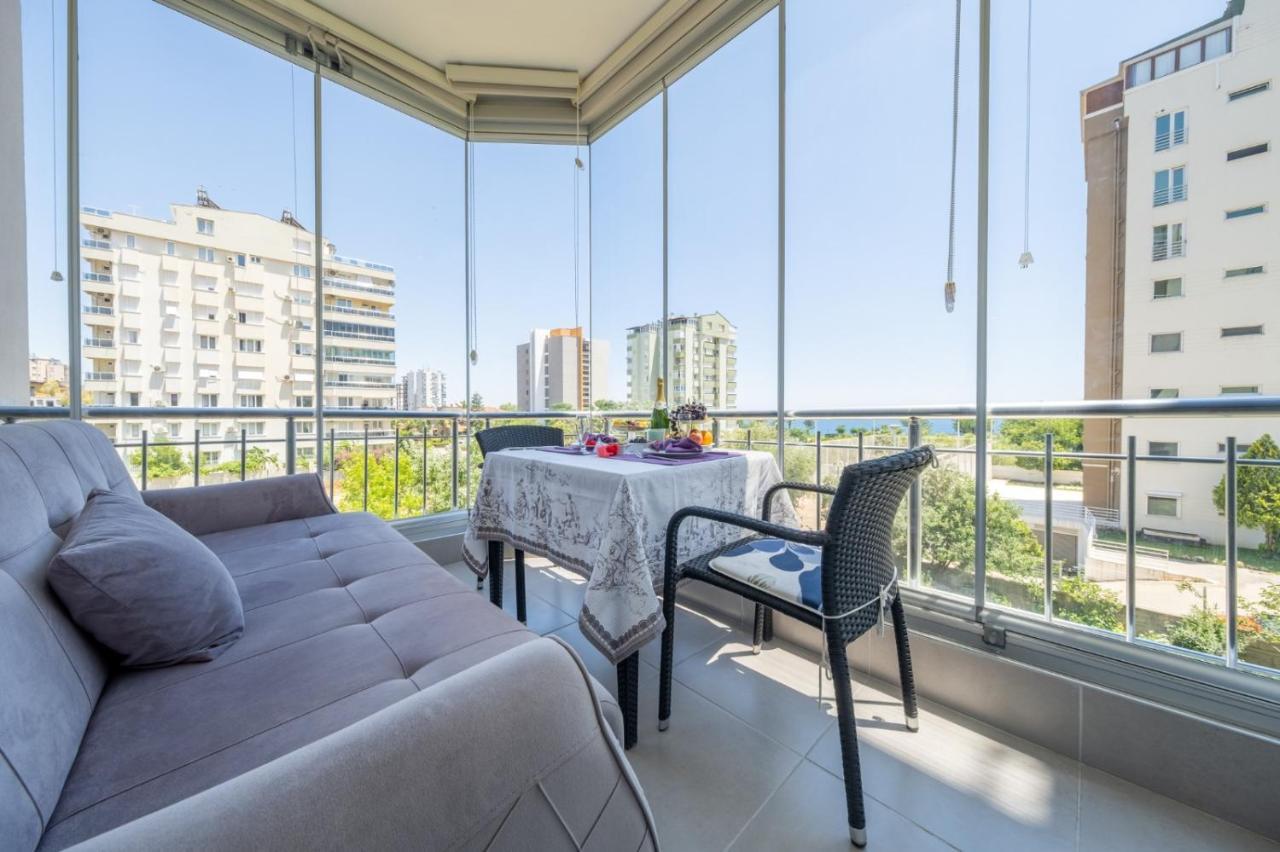 Lara 1+1 Luxury Apartament Antalya